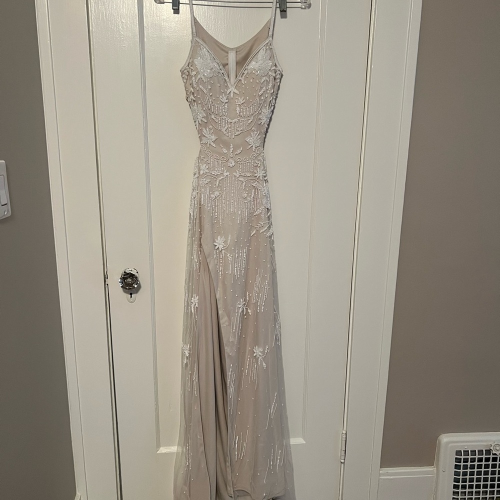 Romney Tania Olsen Wedding Dress - Picture 7 of 13